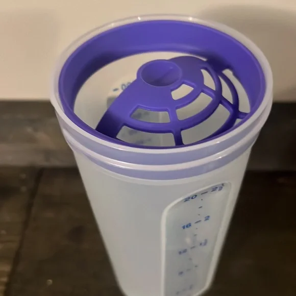 COPY - Tupperware Quick Shaker - Picture 4 of 4